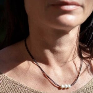 Collier cordon perles d'eau douce blanches