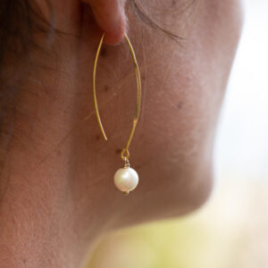 Crochets d'oreilles et ses perles d'eau douce