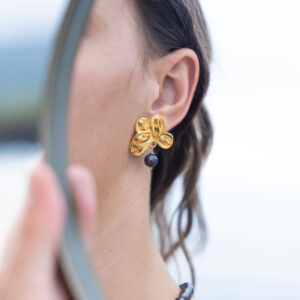 Clous d'oreilles Fleurs et ses perles d'eau