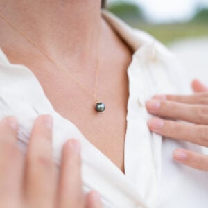 Collier fin et sa Perle d'eau douce