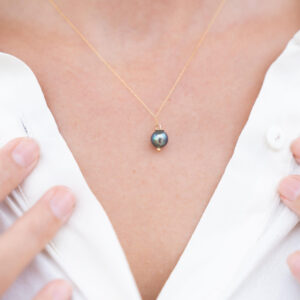 Collier fin et sa Perle d'eau douce - noir