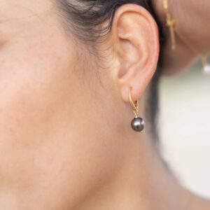 Boucles d'oreilles fermoir dormeuse et ses perles de Tahiti