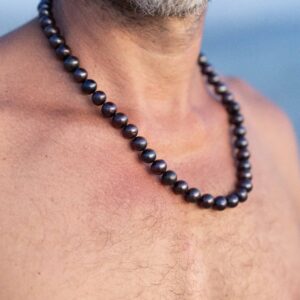 Collier en enfilage et ses perles d'eau douce noires